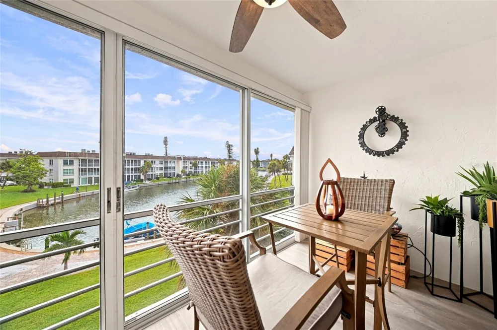 4370 CHATHAM DRIVE #304 Longboat Key, FL 34228