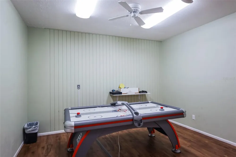 4370 CHATHAM DRIVE #304 Longboat Key, FL 34228