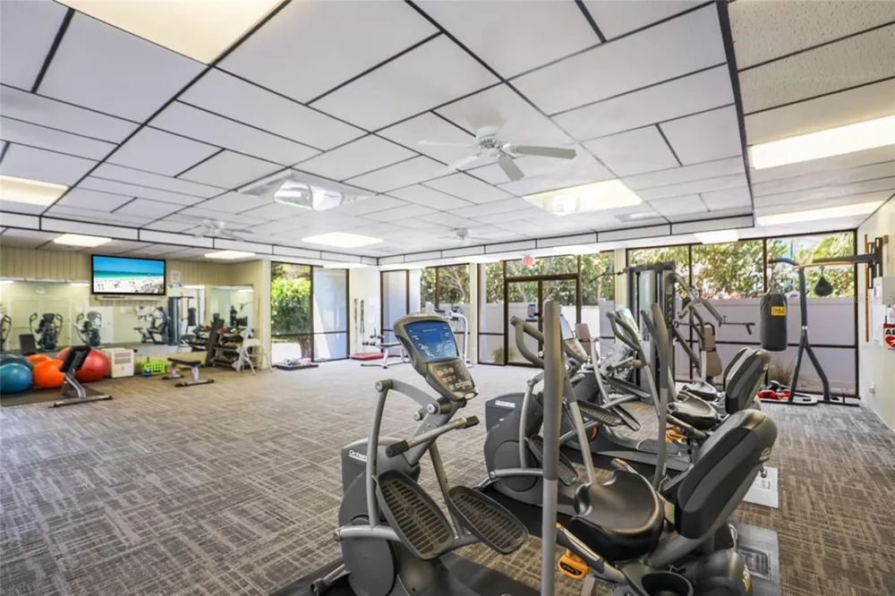 4370 CHATHAM DRIVE #304 Longboat Key, FL 34228