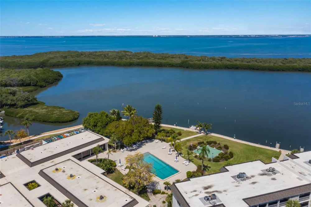 4370 CHATHAM DRIVE #304 Longboat Key, FL 34228