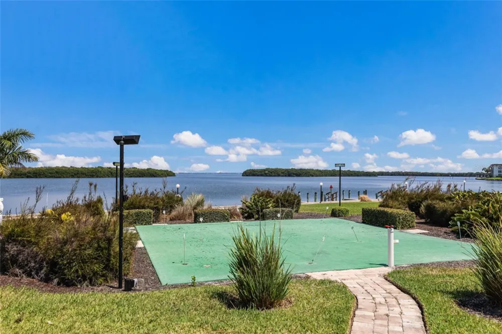 4370 CHATHAM DRIVE #304 Longboat Key, FL 34228