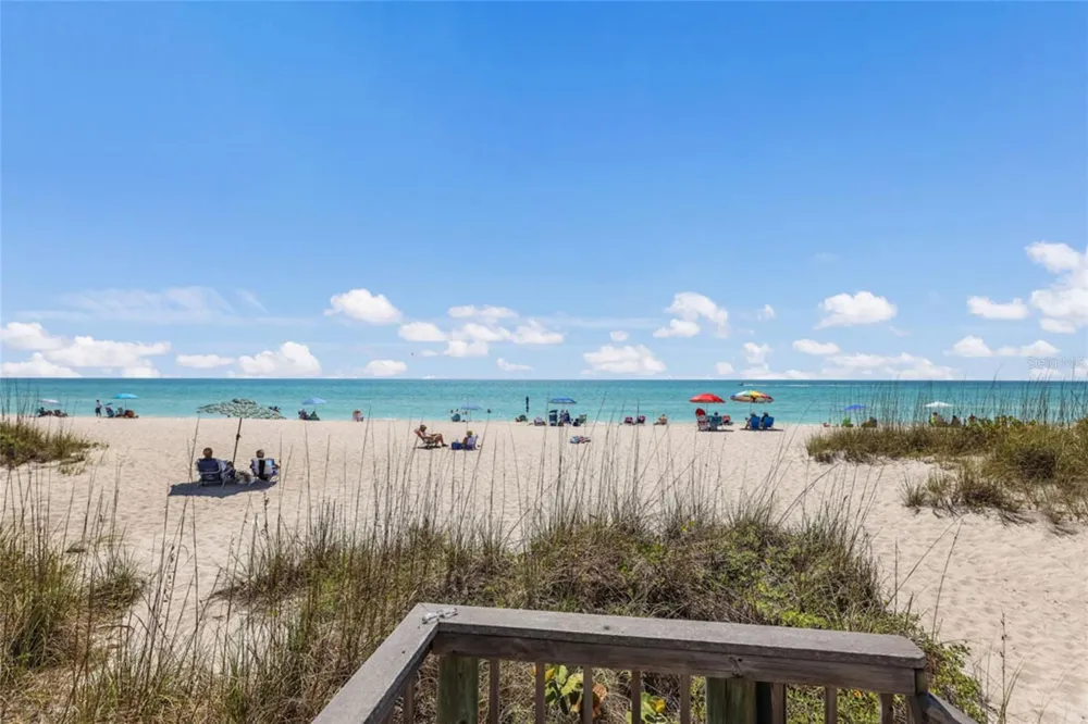 4370 CHATHAM DRIVE #304 Longboat Key, FL 34228