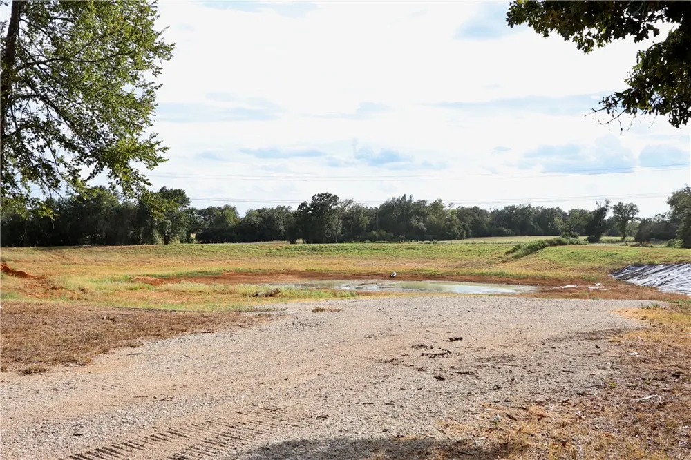9277 Clara Lane Franklin, TX 77856