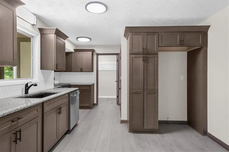2053 Deerfield Run Snellville, GA 30078