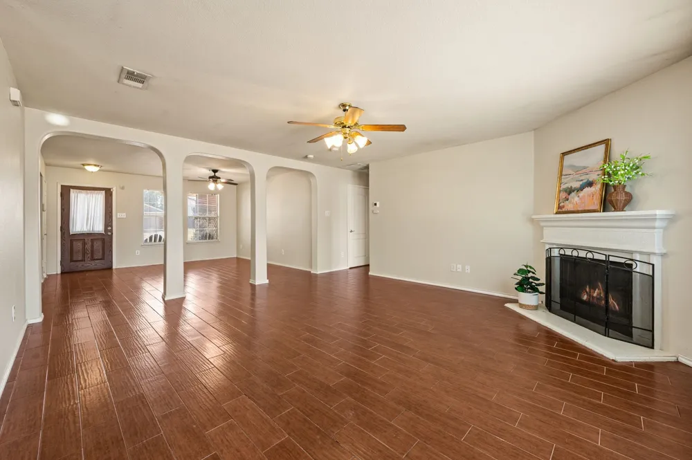 632 Partridge Drive Saginaw, TX 76131