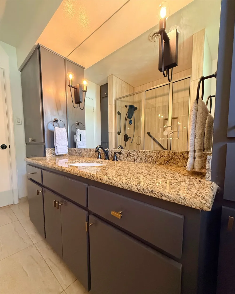 436 Degan Avenue Lewisville, TX 75057