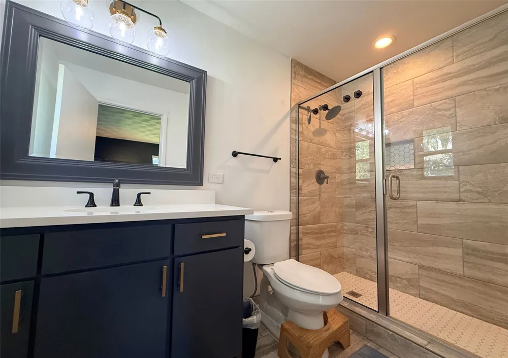 436 Degan Avenue Lewisville, TX 75057