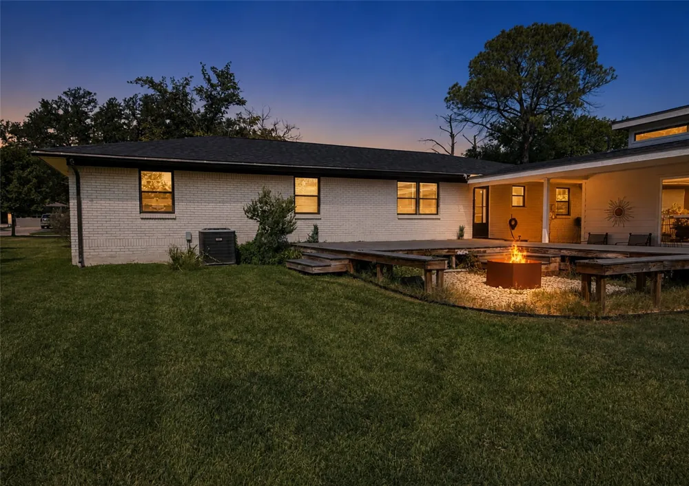 436 Degan Avenue Lewisville, TX 75057