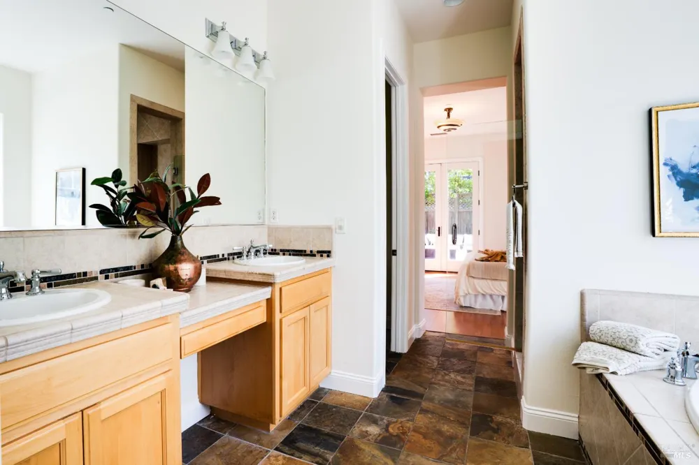 48 Catania Lane Napa, CA 94558