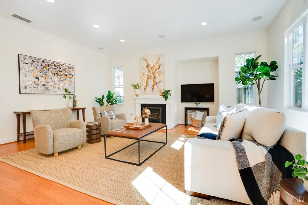 48 Catania Lane Napa, CA 94558