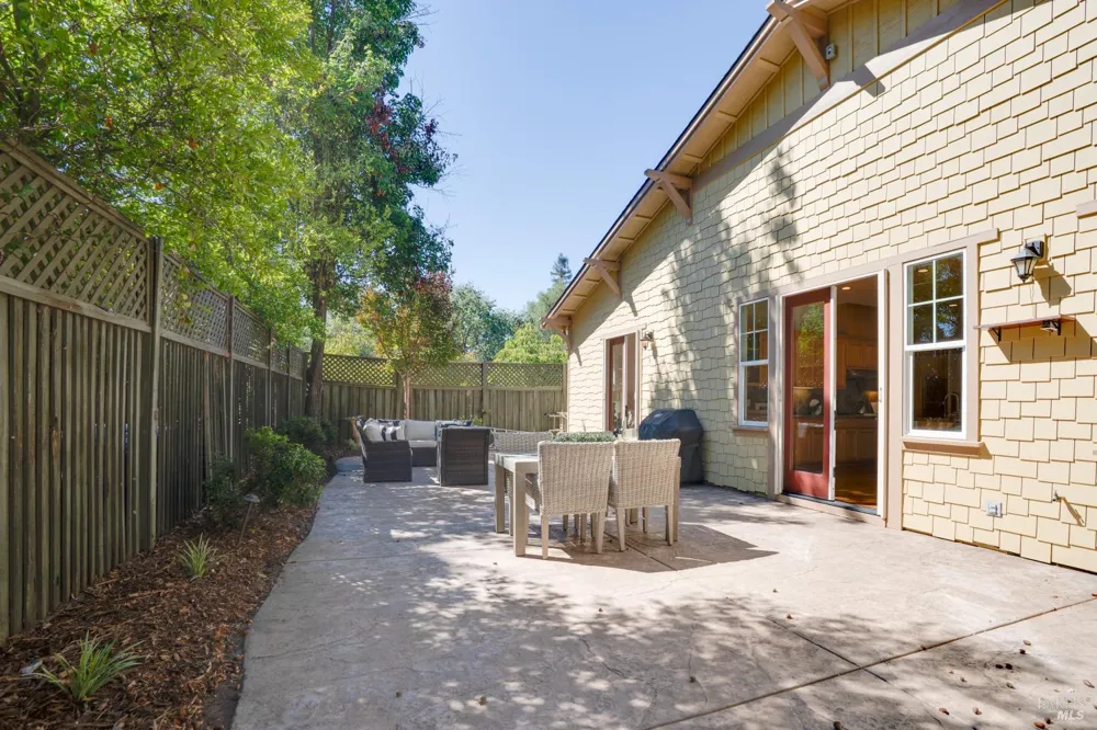 48 Catania Lane Napa, CA 94558