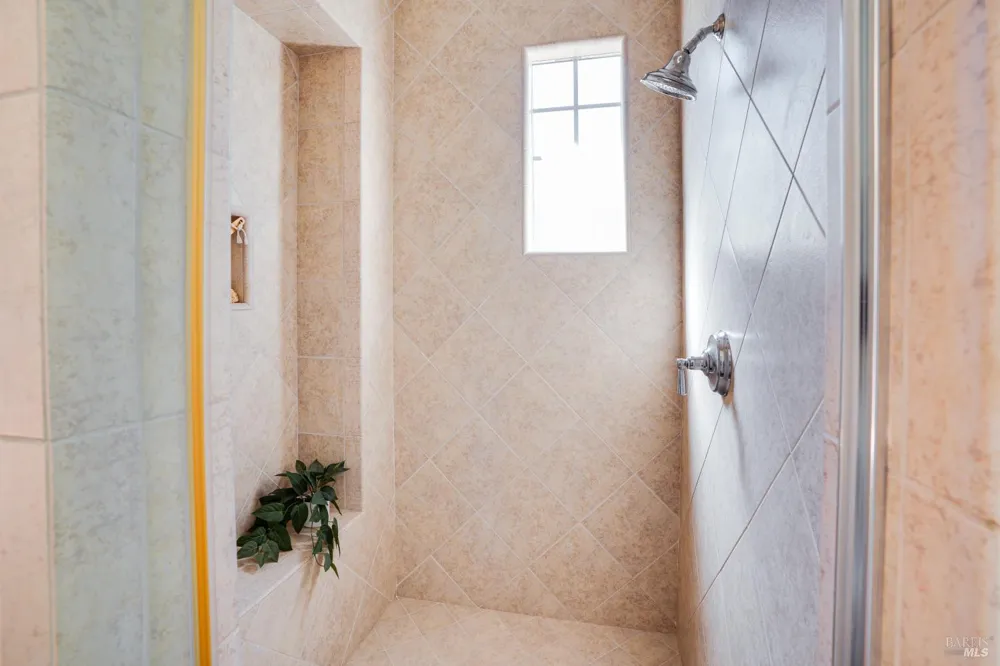 48 Catania Lane Napa, CA 94558