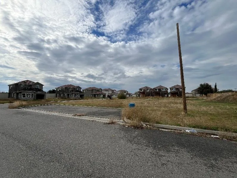 1501 E Whitmore Avenue Ceres, CA 95307