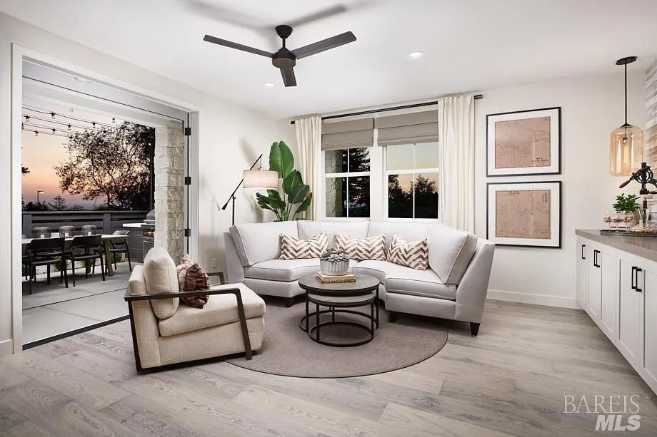 563 Semillon Lane Santa Rosa, CA 95403