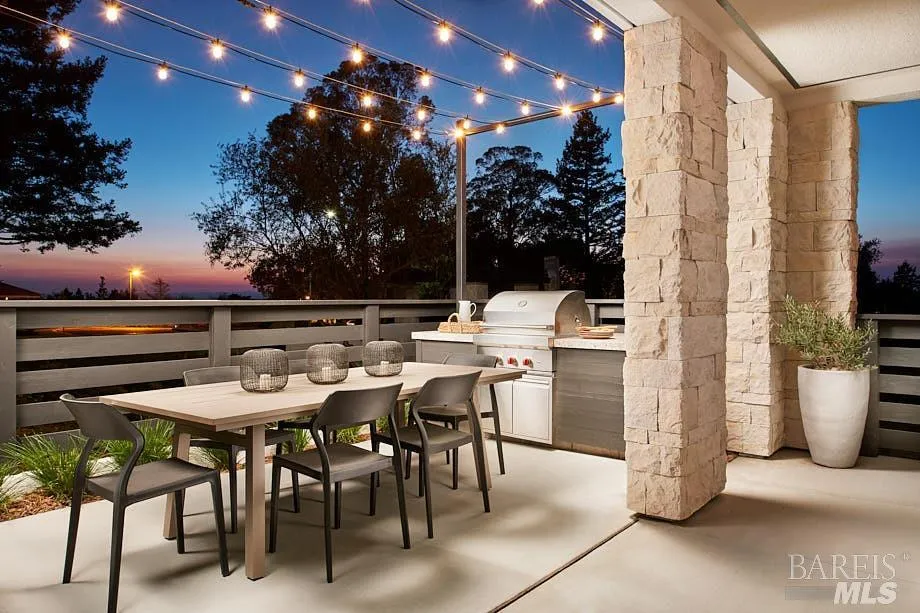 563 Semillon Lane Santa Rosa, CA 95403