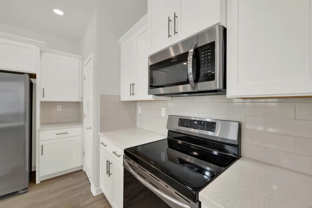 5301 E Commerce Way ##67104 Sacramento, CA 95835