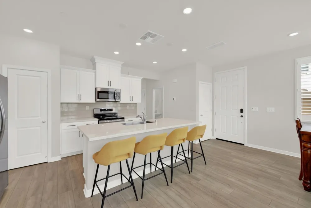 5301 E Commerce Way ##67104 Sacramento, CA 95835