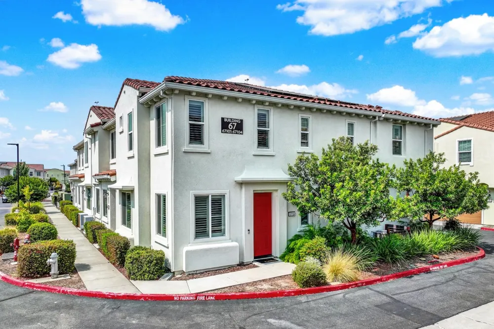5301 E Commerce Way ##67104 Sacramento, CA 95835