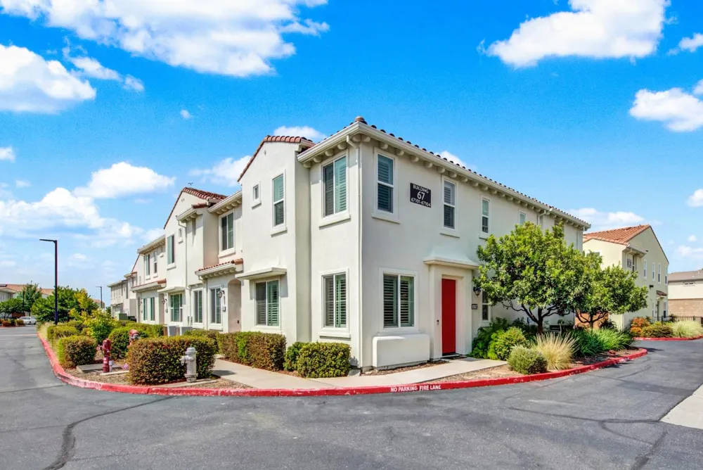 5301 E Commerce Way ##67104 Sacramento, CA 95835