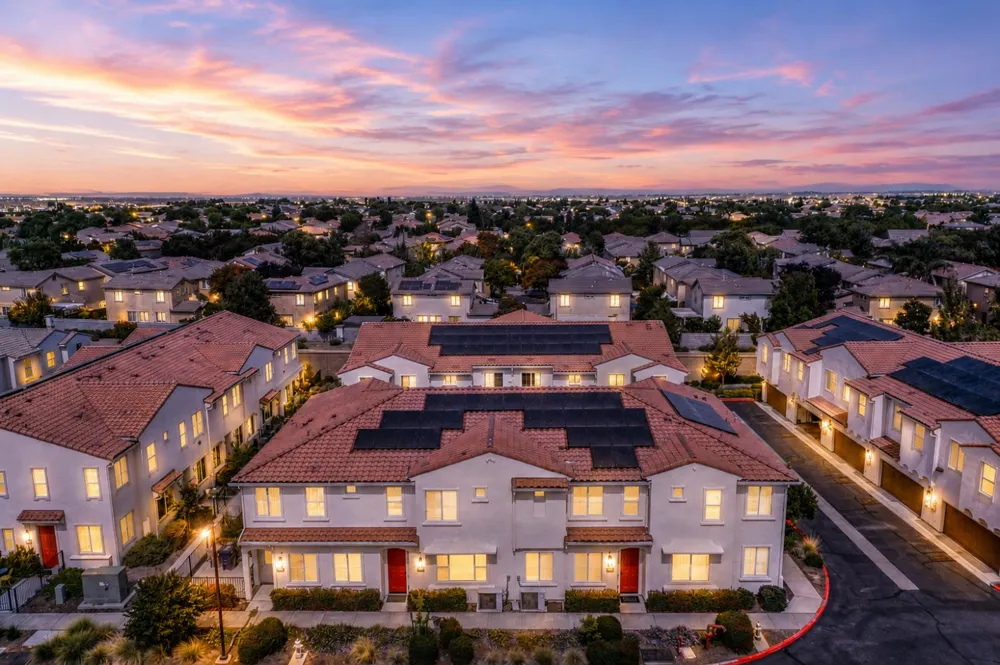 5301 E Commerce Way ##67104 Sacramento, CA 95835