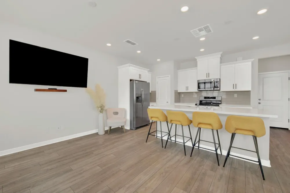 5301 E Commerce Way ##67104 Sacramento, CA 95835