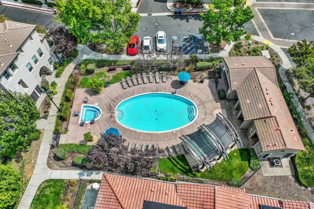 5301 E Commerce Way ##67104 Sacramento, CA 95835