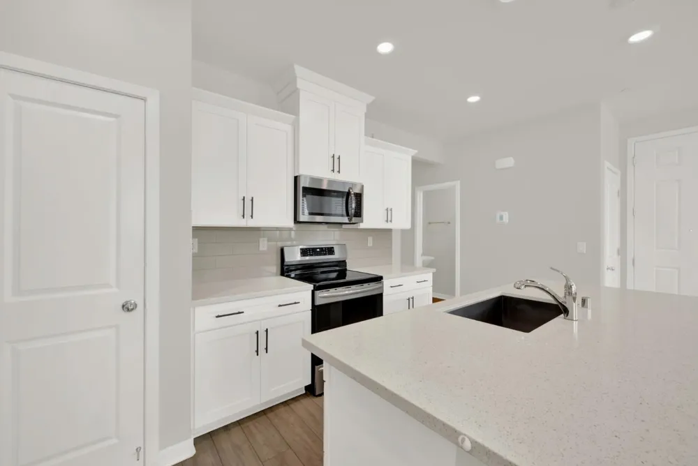 5301 E Commerce Way ##67104 Sacramento, CA 95835