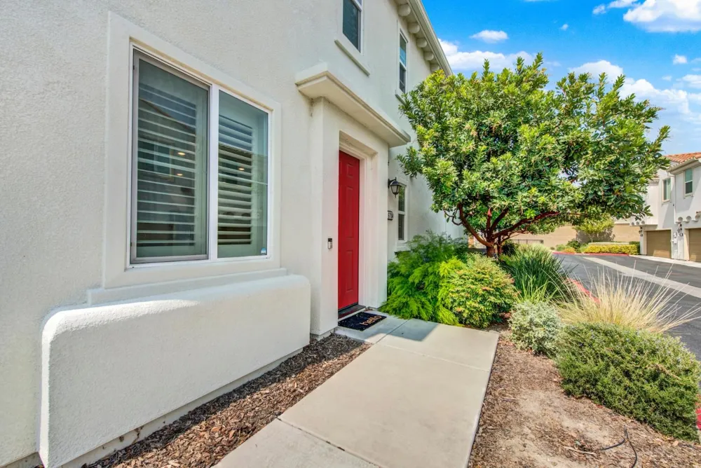 5301 E Commerce Way ##67104 Sacramento, CA 95835