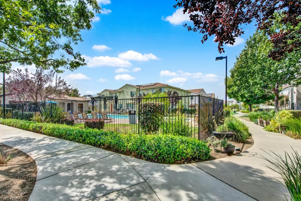 5301 E Commerce Way ##67104 Sacramento, CA 95835