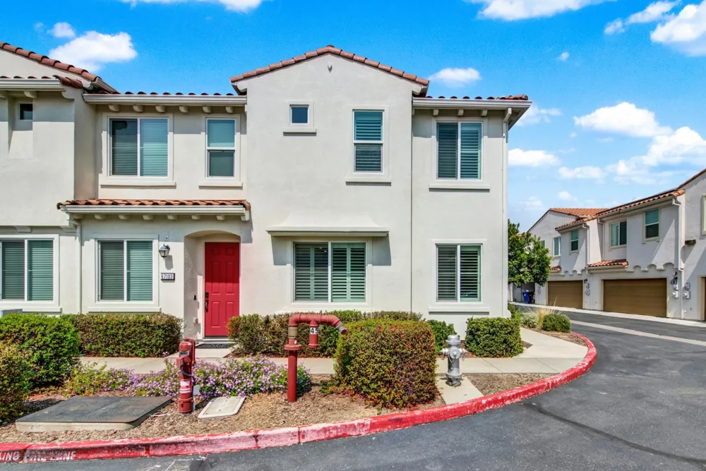 5301 E Commerce Way ##67104 Sacramento, CA 95835