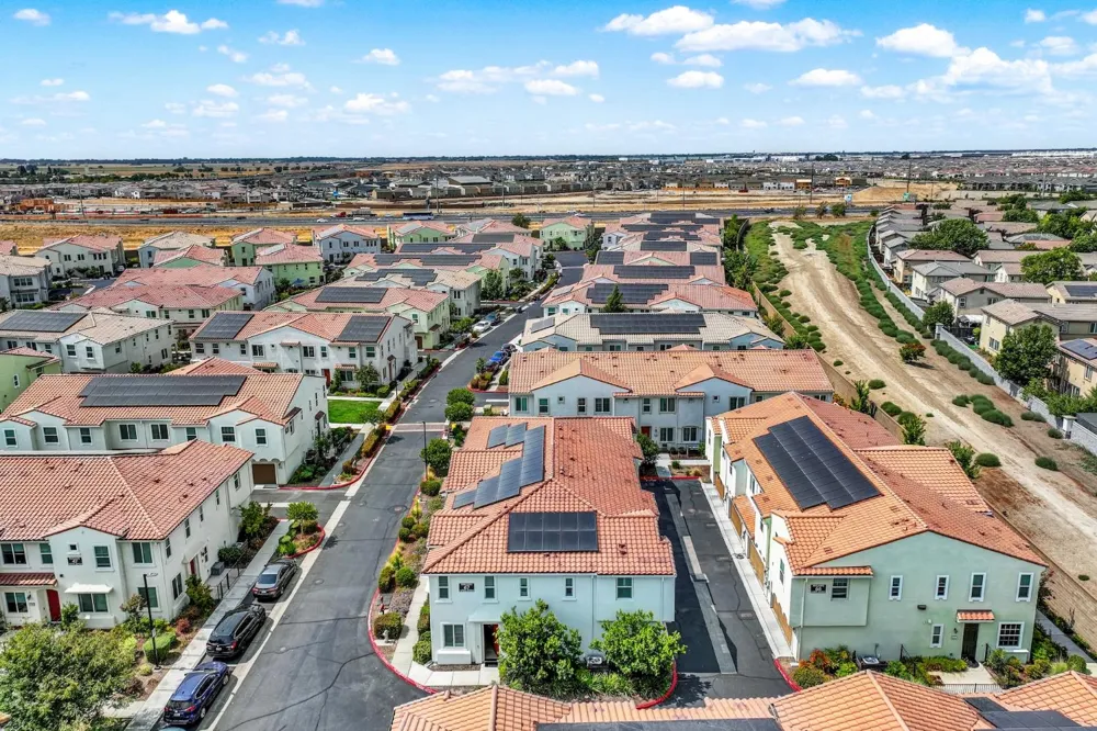 5301 E Commerce Way ##67104 Sacramento, CA 95835