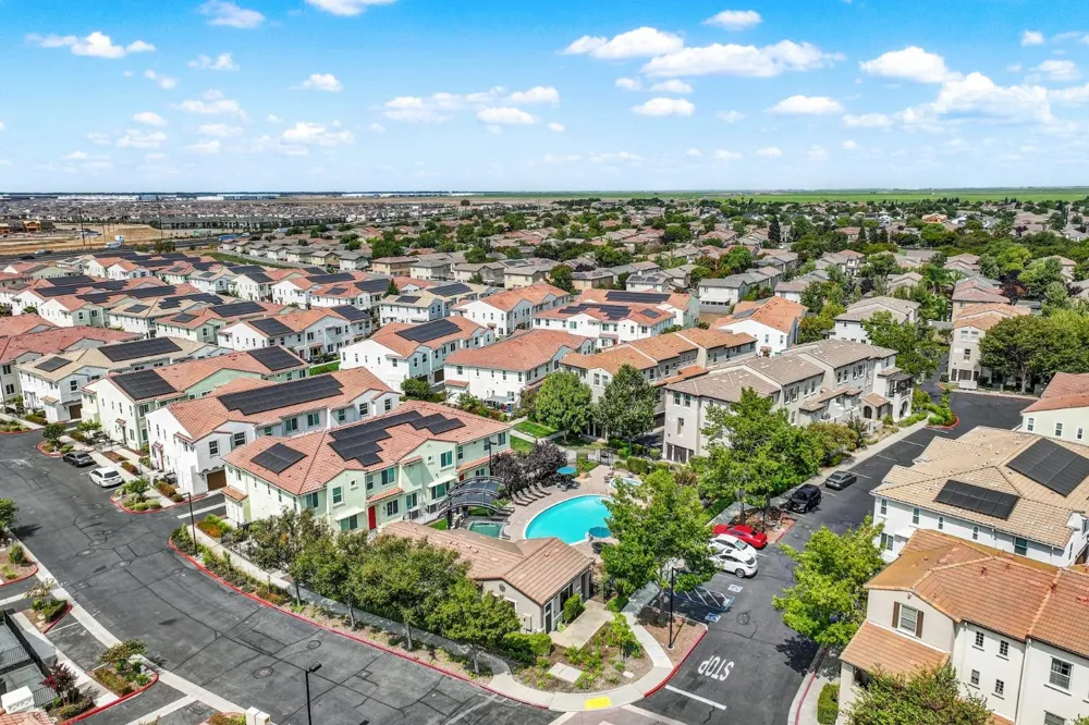 5301 E Commerce Way ##67104 Sacramento, CA 95835