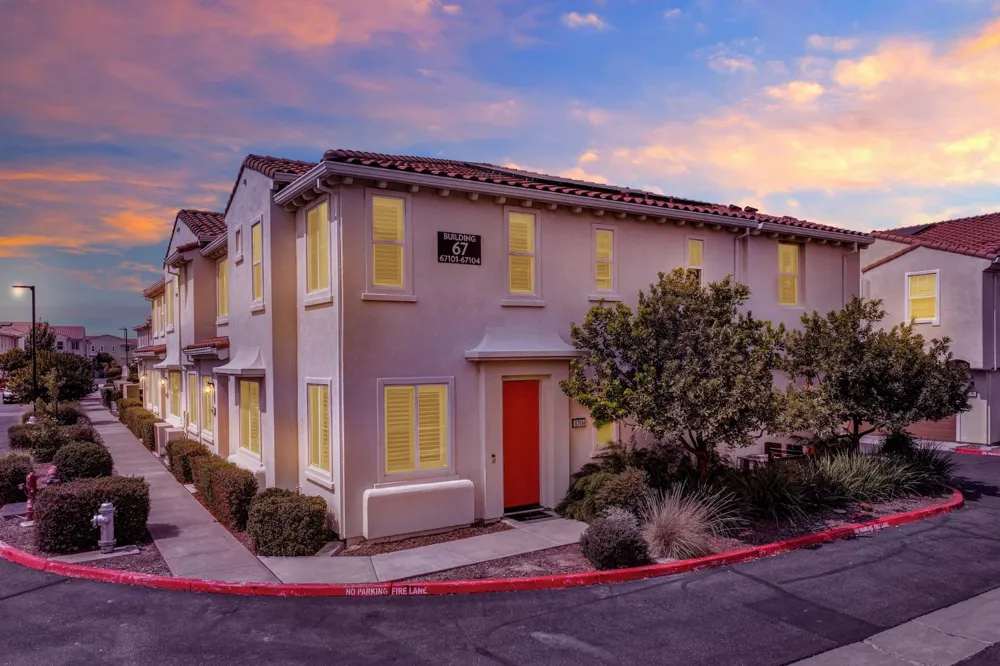 5301 E Commerce Way ##67104 Sacramento, CA 95835