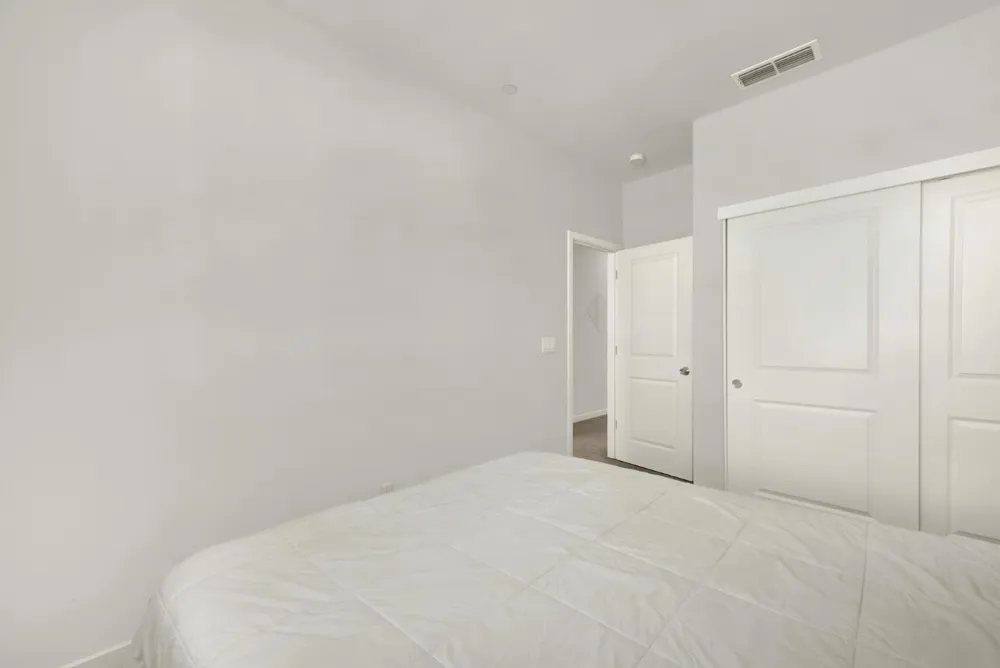 5301 E Commerce Way ##67104 Sacramento, CA 95835