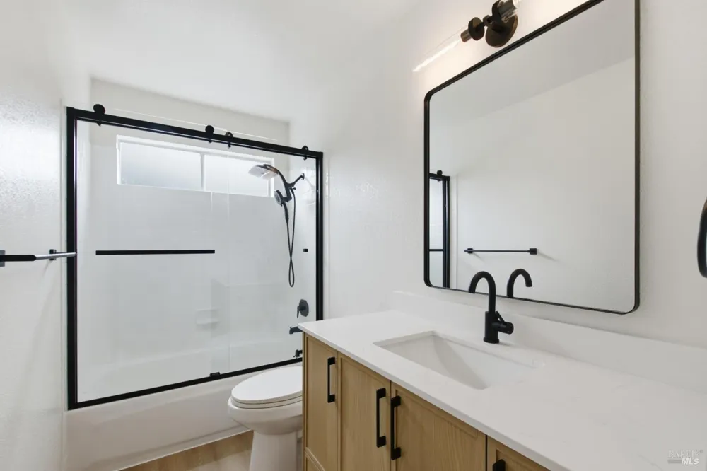900 Hudis Street Rohnert Park, CA 94928