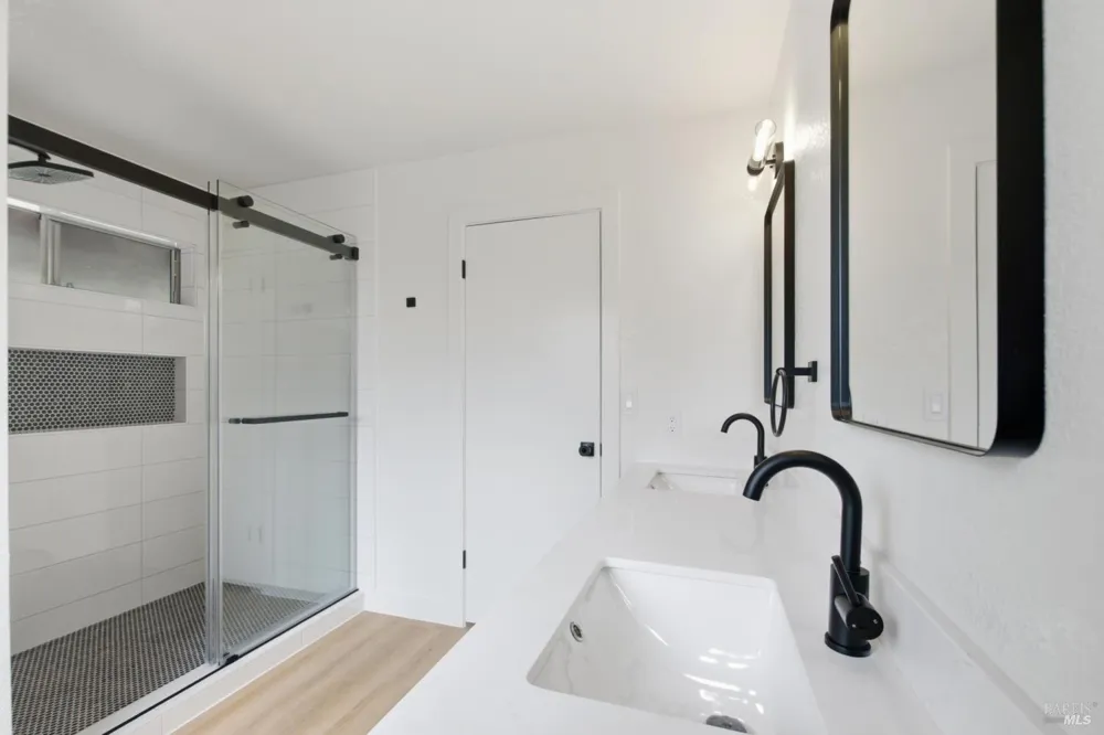900 Hudis Street Rohnert Park, CA 94928