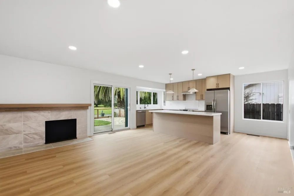 900 Hudis Street Rohnert Park, CA 94928