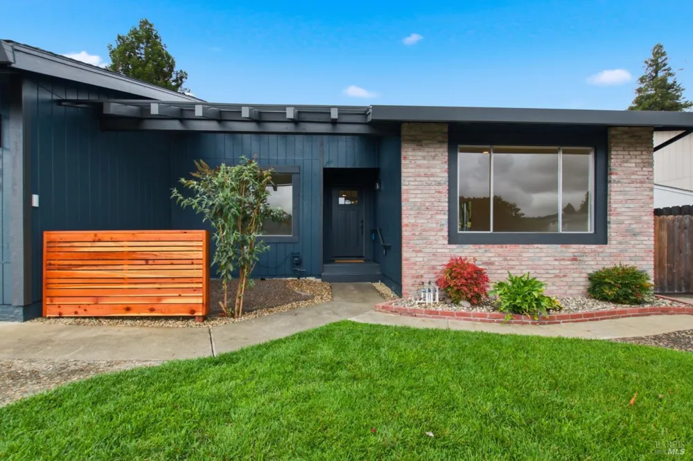 900 Hudis Street Rohnert Park, CA 94928