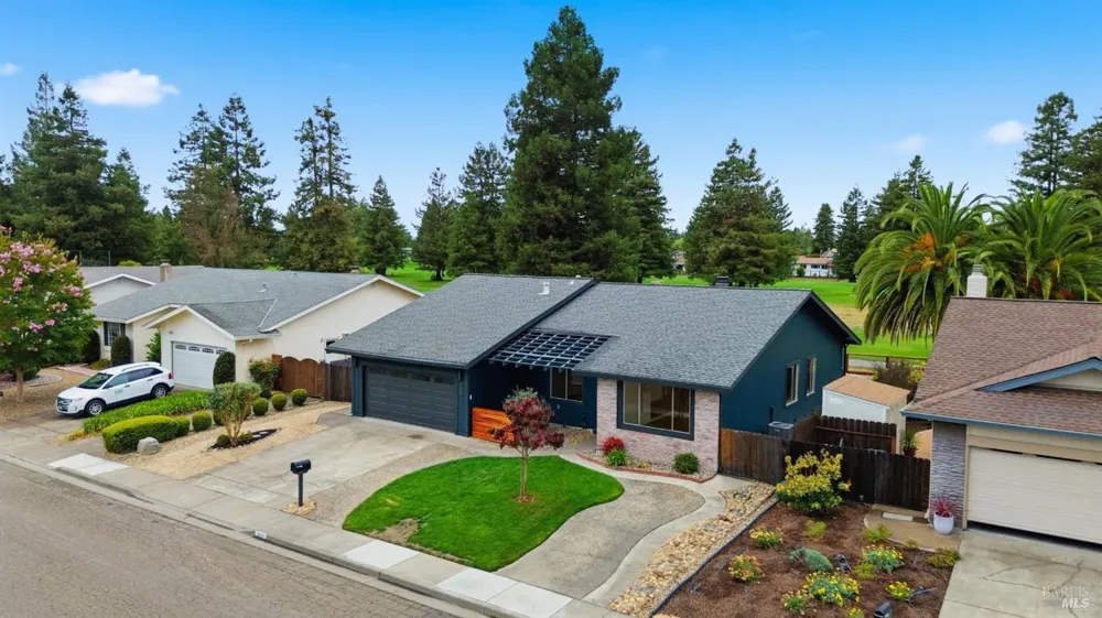 900 Hudis Street Rohnert Park, CA 94928