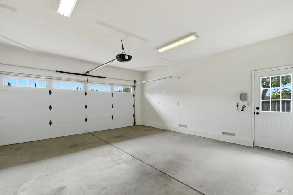 900 Hudis Street Rohnert Park, CA 94928