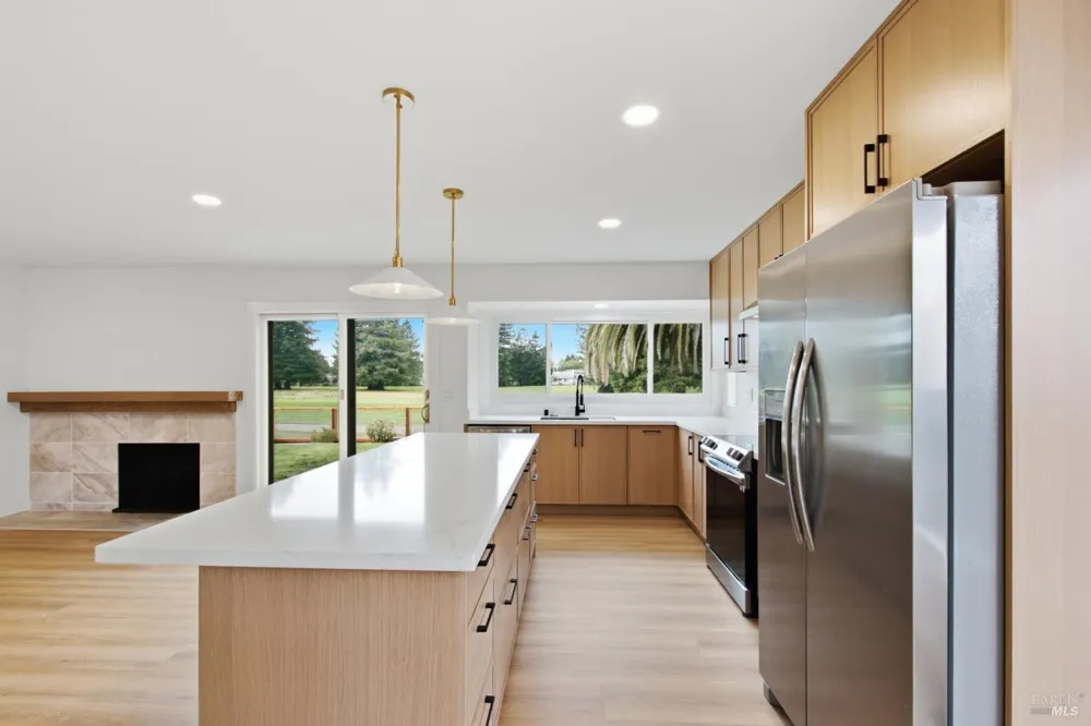 900 Hudis Street Rohnert Park, CA 94928