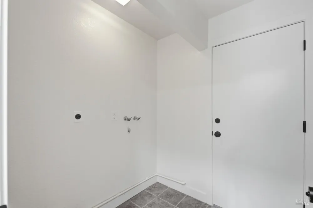 900 Hudis Street Rohnert Park, CA 94928