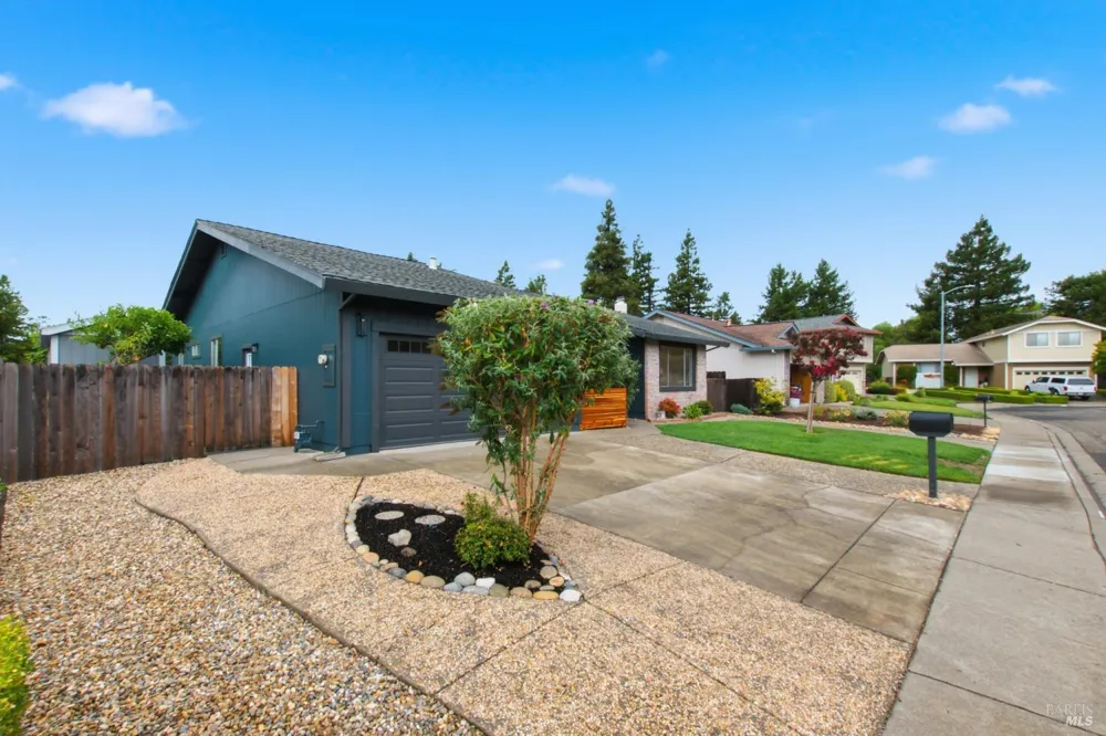 900 Hudis Street Rohnert Park, CA 94928