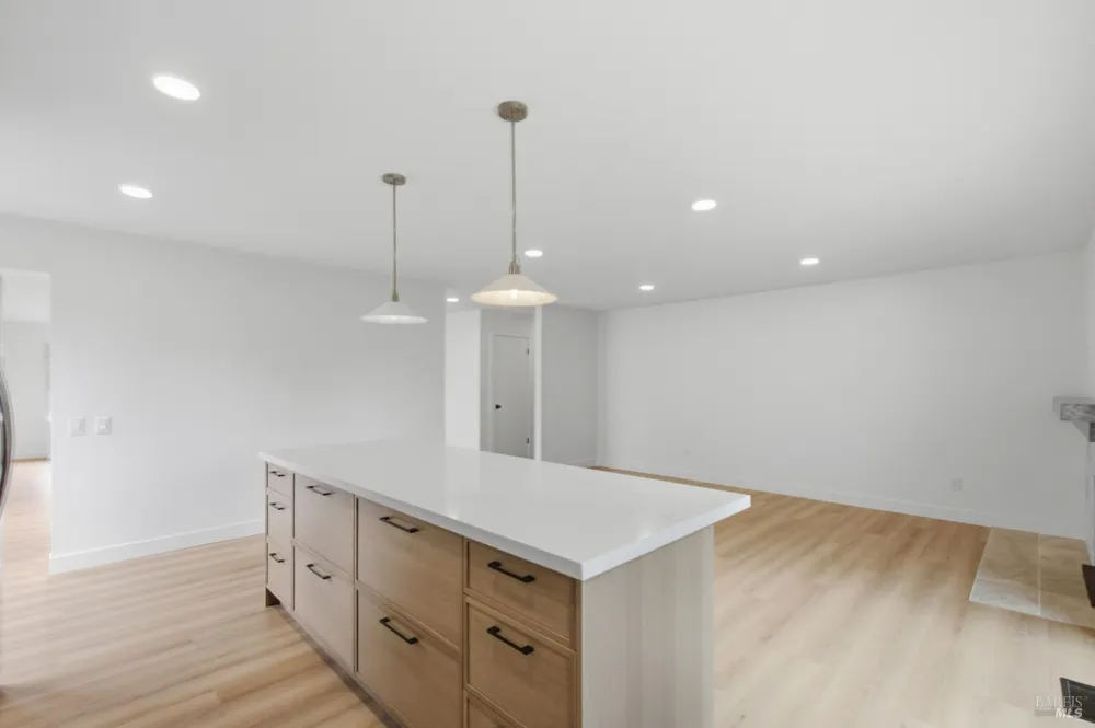 900 Hudis Street Rohnert Park, CA 94928