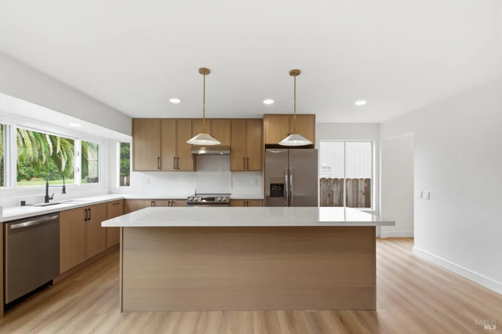 900 Hudis Street Rohnert Park, CA 94928