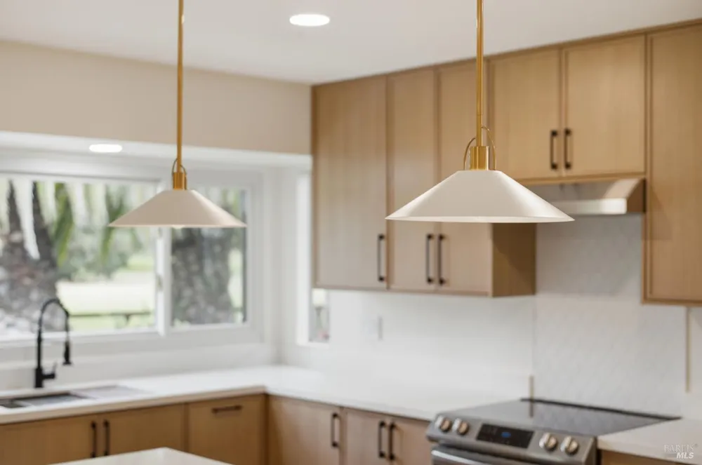 900 Hudis Street Rohnert Park, CA 94928