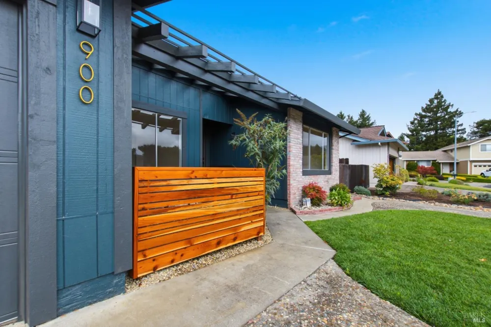 900 Hudis Street Rohnert Park, CA 94928