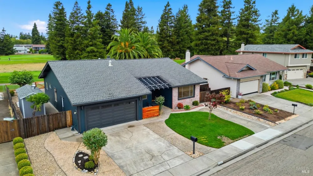 900 Hudis Street Rohnert Park, CA 94928