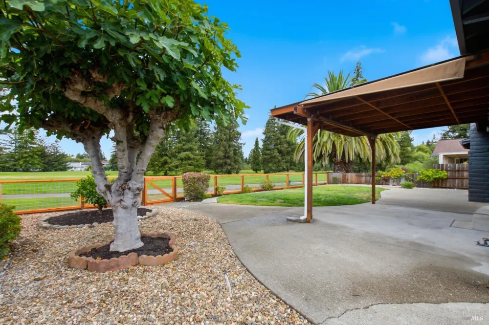 900 Hudis Street Rohnert Park, CA 94928