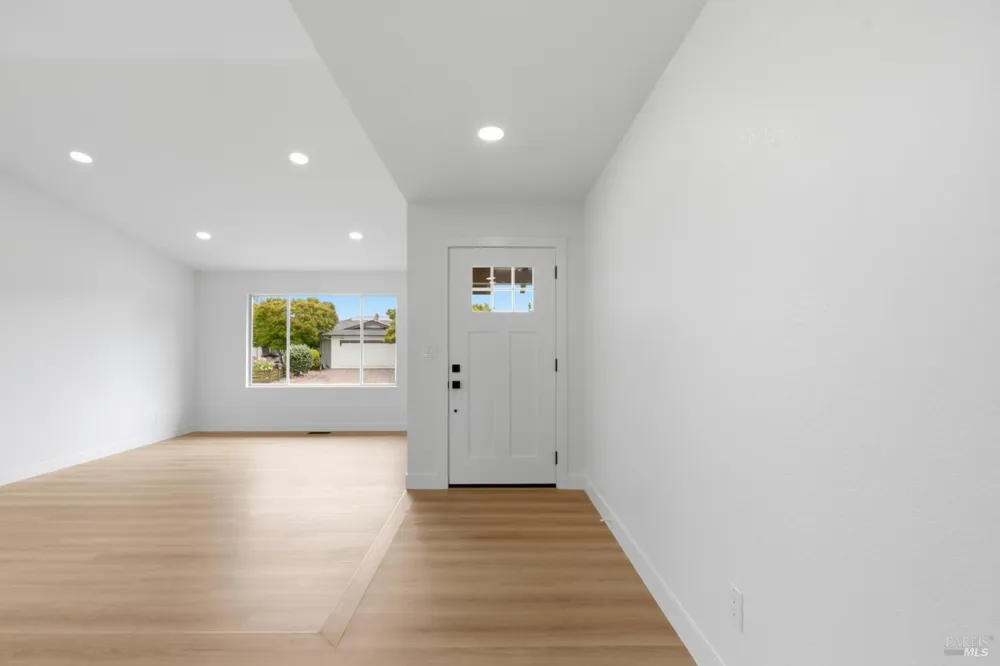 900 Hudis Street Rohnert Park, CA 94928